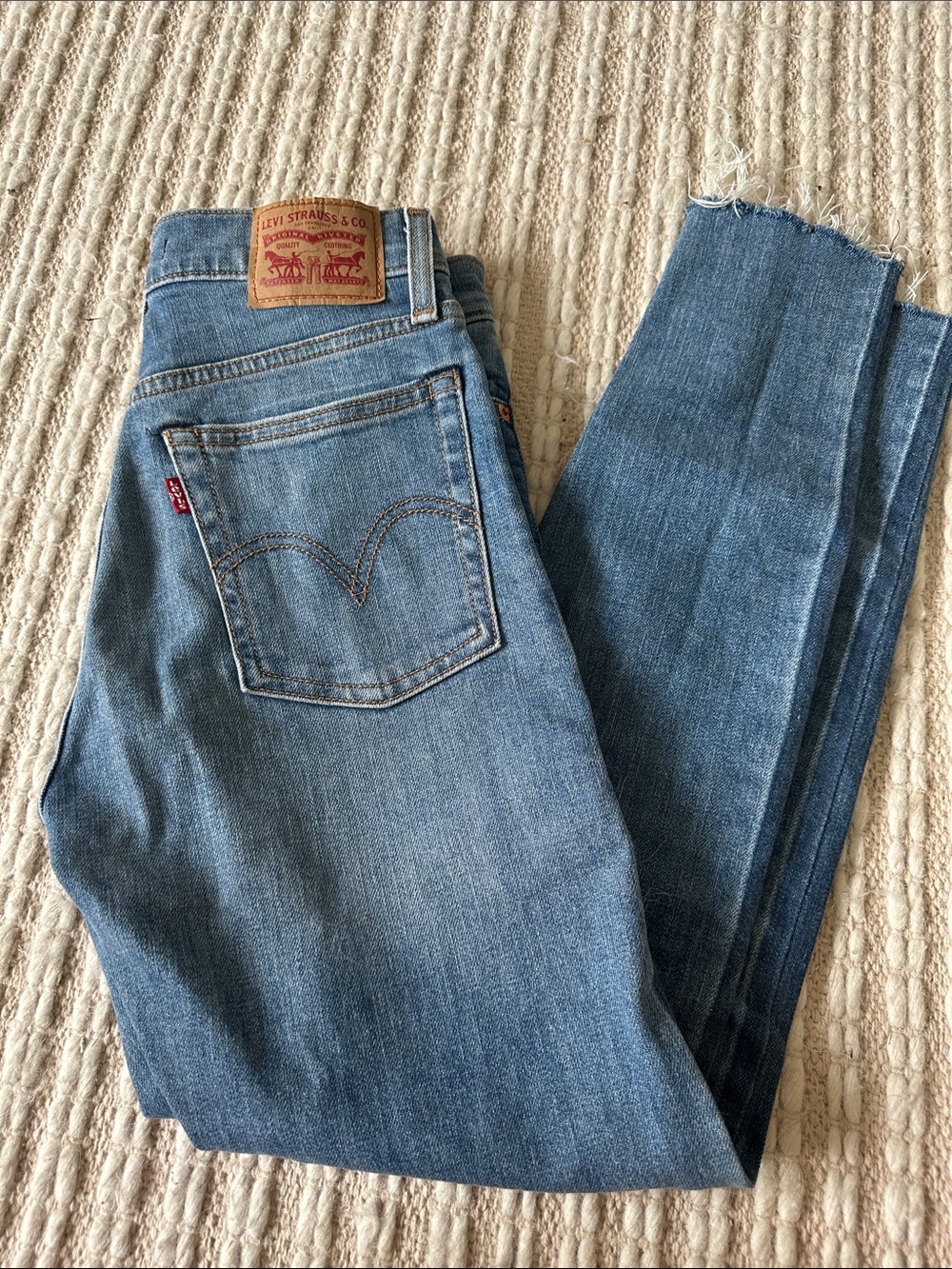 Levi's Women's Light Blue Straight Leg Jeans
